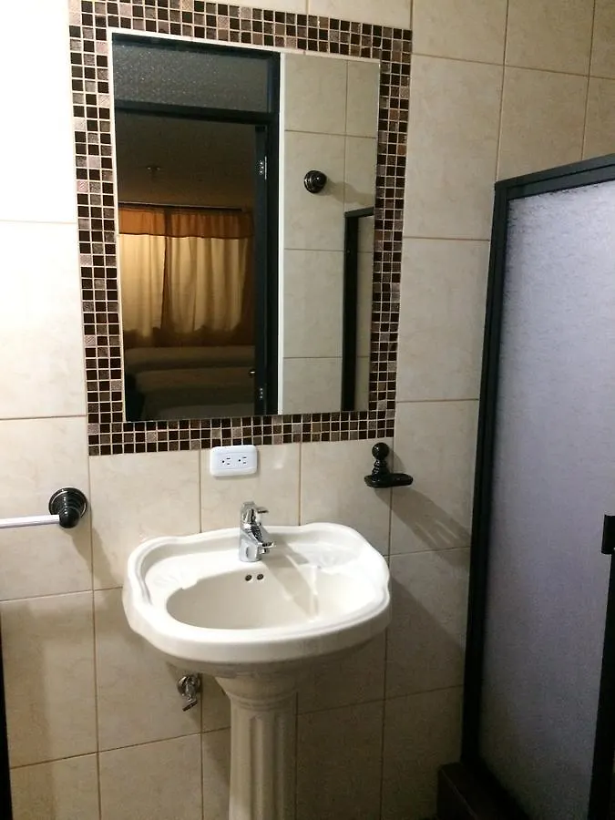 El Obraje Quito-Airport Hotel 2*, Quito
